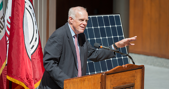 President Hennessy announcing the SunPower partnership